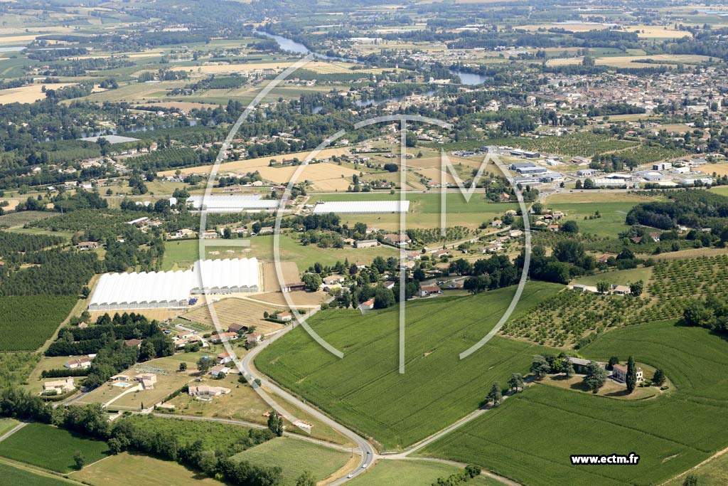Photo arienne de Sainte-Livrade-sur-Lot (les Fontanelles - Chaubard - le Bousquet)