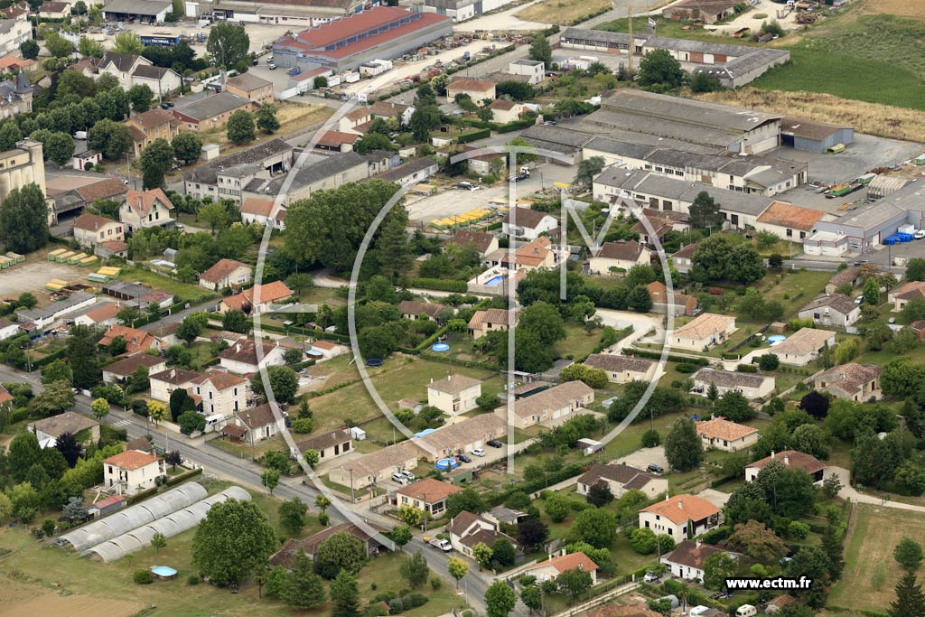 Photo arienne de Sainte-Livrade-sur-Lot (Sud)