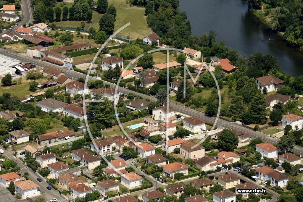 Photo arienne de Villeneuve-sur-Lot (Carrre)