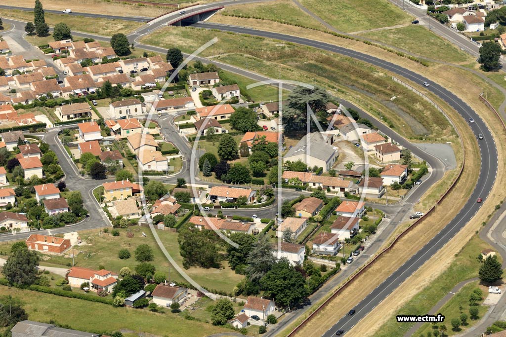Photo arienne de Villeneuve-sur-Lot (Carrre)