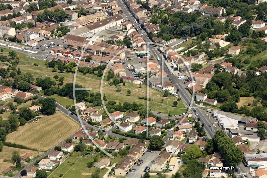 Photo arienne de Villeneuve-sur-Lot (Cocquard)