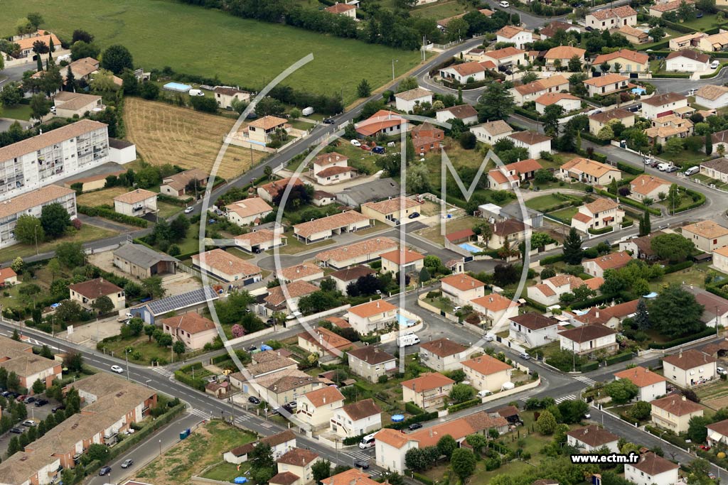 Photo arienne de Villeneuve-sur-Lot (Mars)