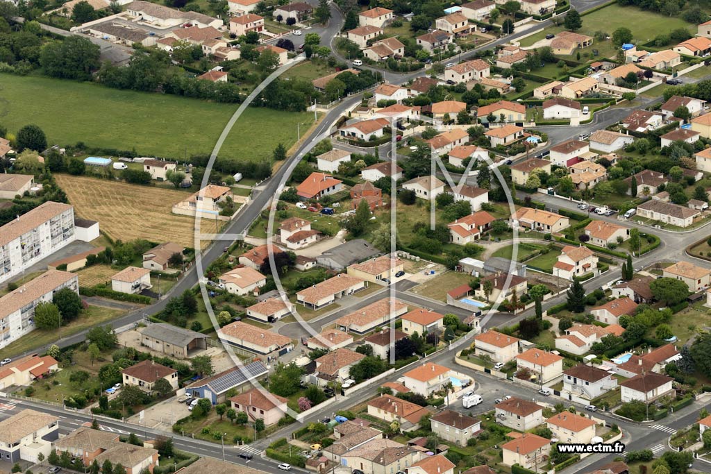 Photo arienne de Villeneuve-sur-Lot (Mars)