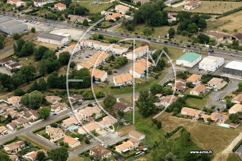 Photo arienne de Villeneuve-sur-Lot (Parasol)