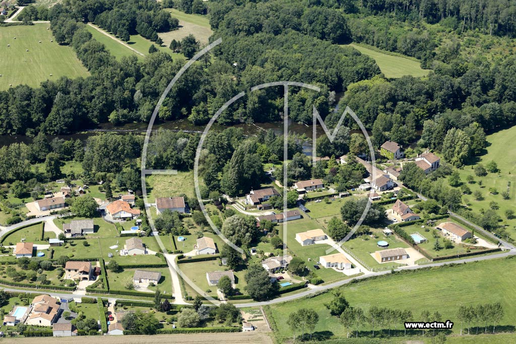 Photo arienne de Annesse-et-Beaulieu (Taillepetit)