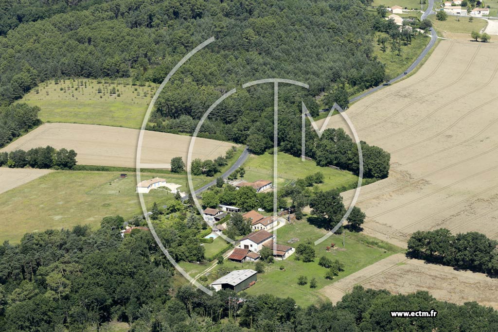 Photo arienne de Lguillac-de-l'Auche (la Chabane)