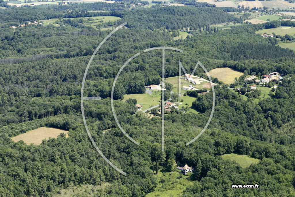 Photo arienne de Lguillac-de-l'Auche (les Tuilires)