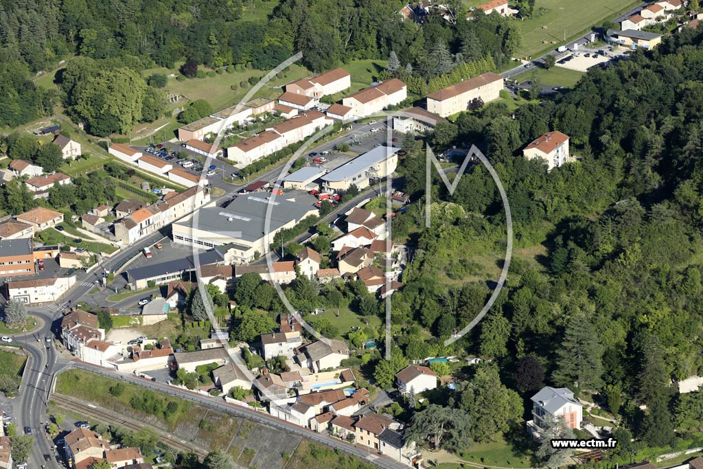 Photo arienne de Notre-Dame-de-Sanilhac (les Cbrades)