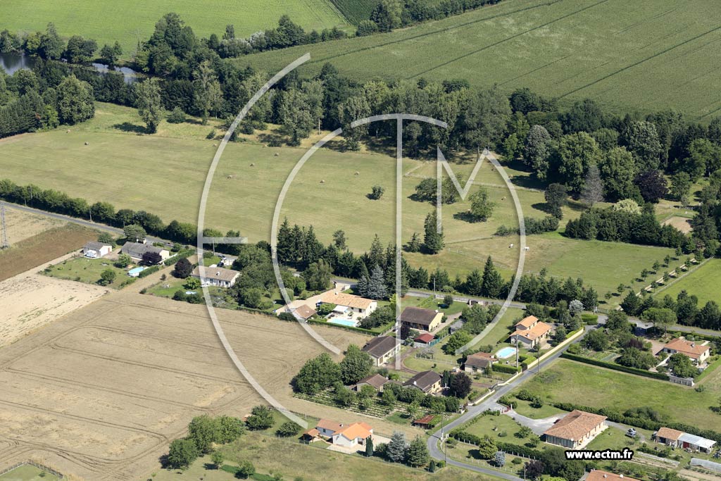 Photo arienne de Saint-Lon-sur-l'Isle