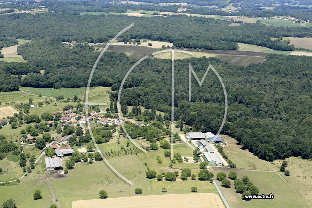 Photo arienne de Sencenac-Puy-de-Fourches (la Besse)