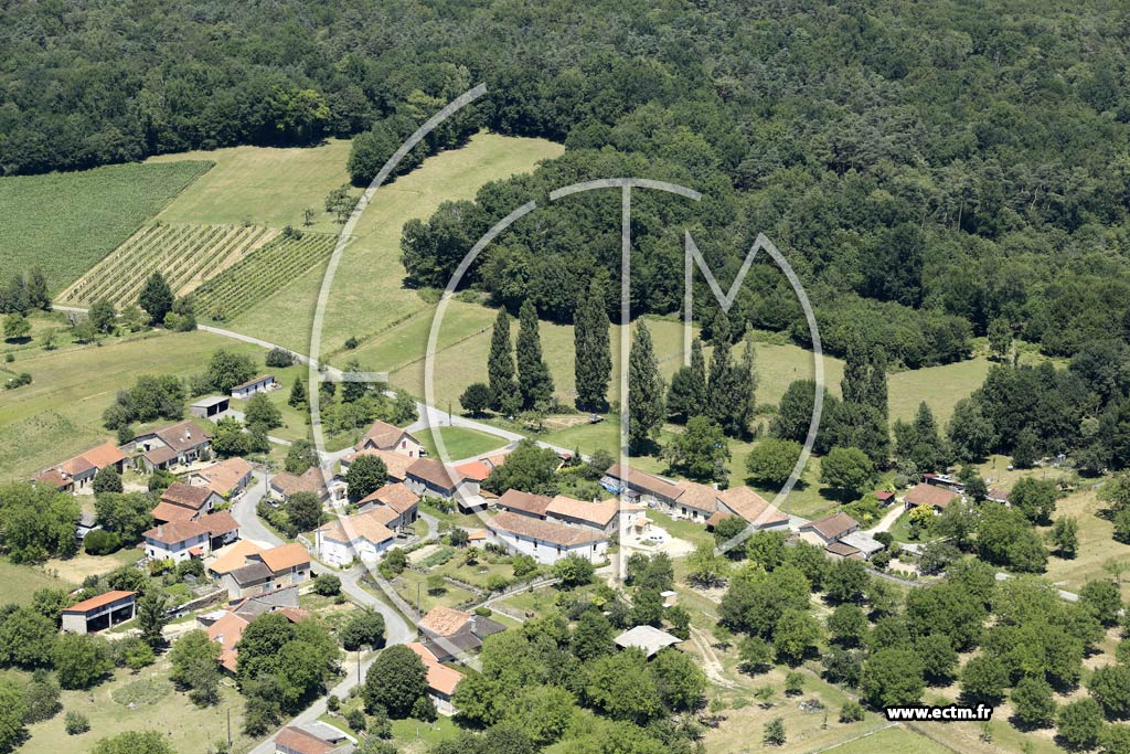 Photo arienne de Sencenac-Puy-de-Fourches (la Besse)