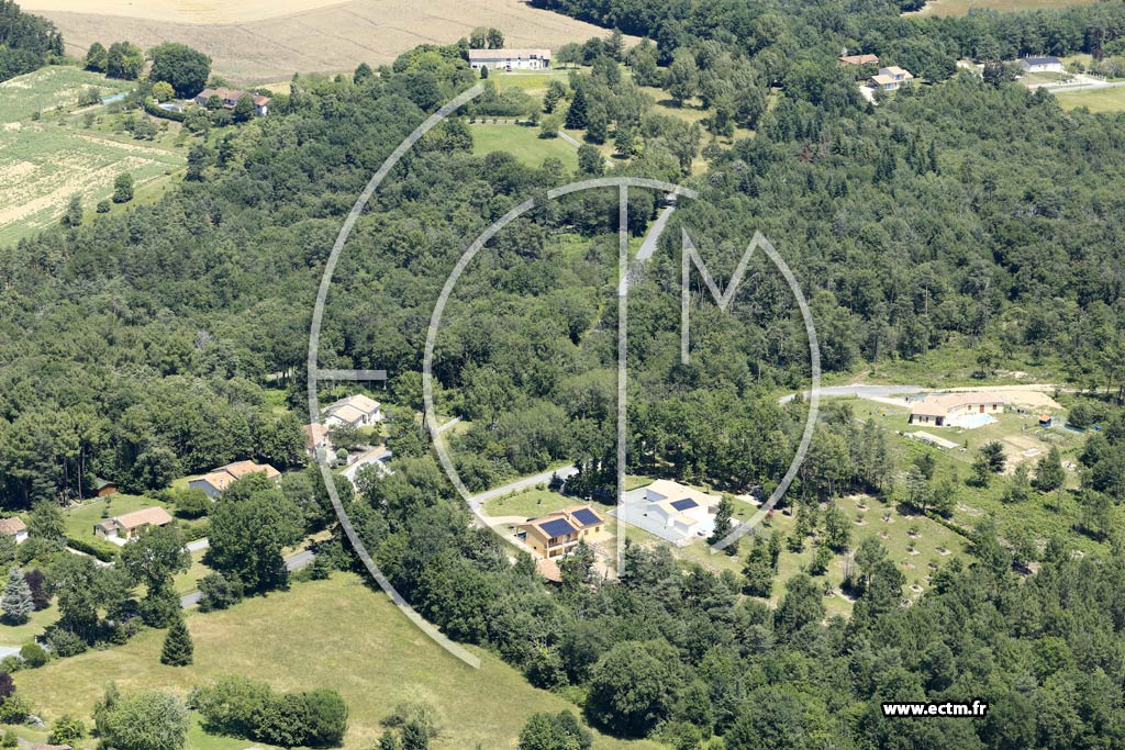 Photo arienne de Sencenac-Puy-de-Fourches (le Ladoux)