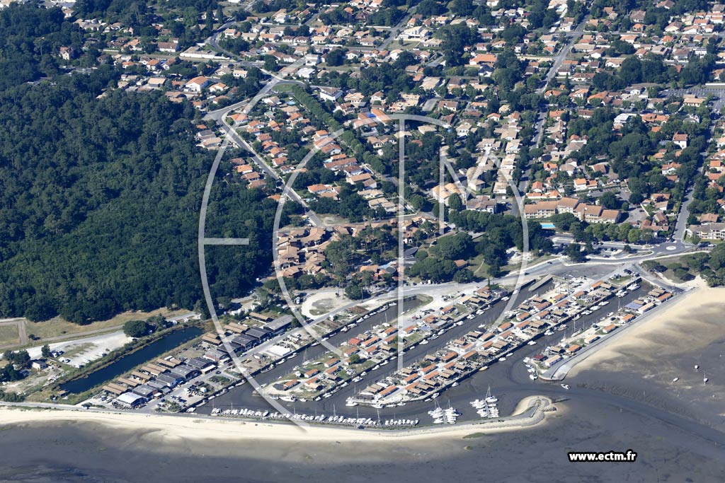 Photo arienne de Andernos-les-Bains (Port Ostricole)