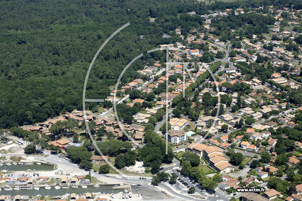 Photo arienne de Andernos-les-Bains (Quartier du Port Ostreicole)