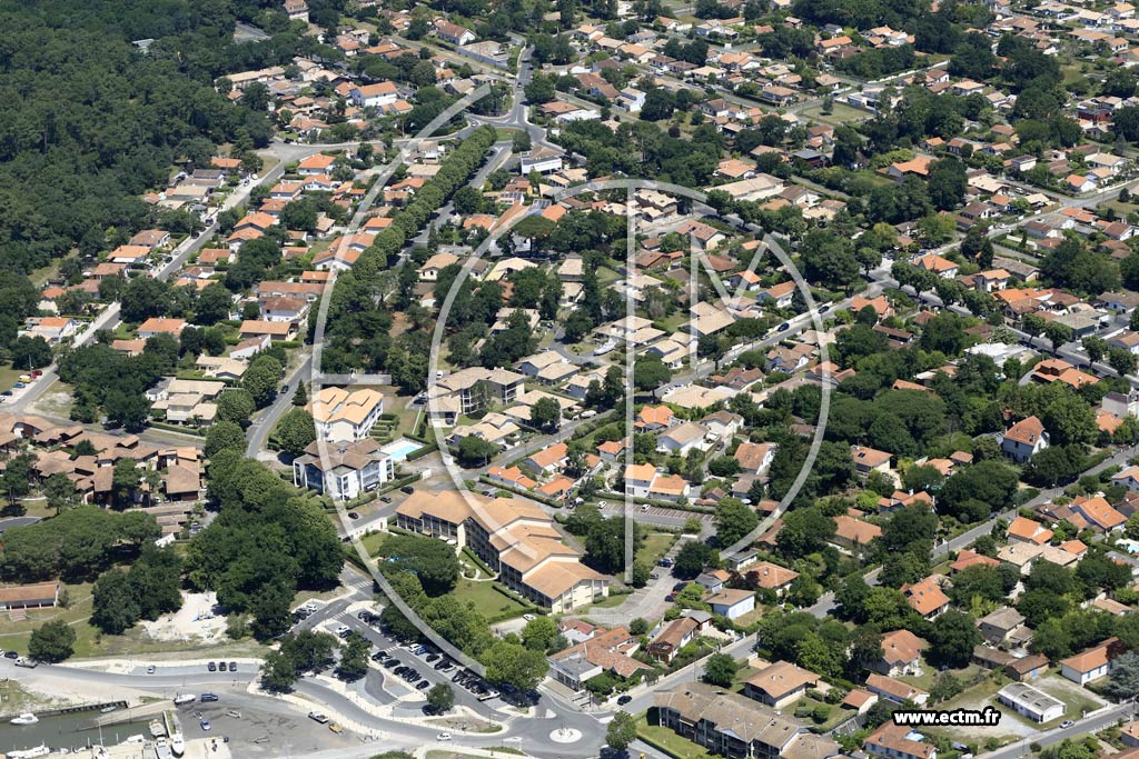Photo arienne de Andernos-les-Bains (Quartier du Port Ostreicole)