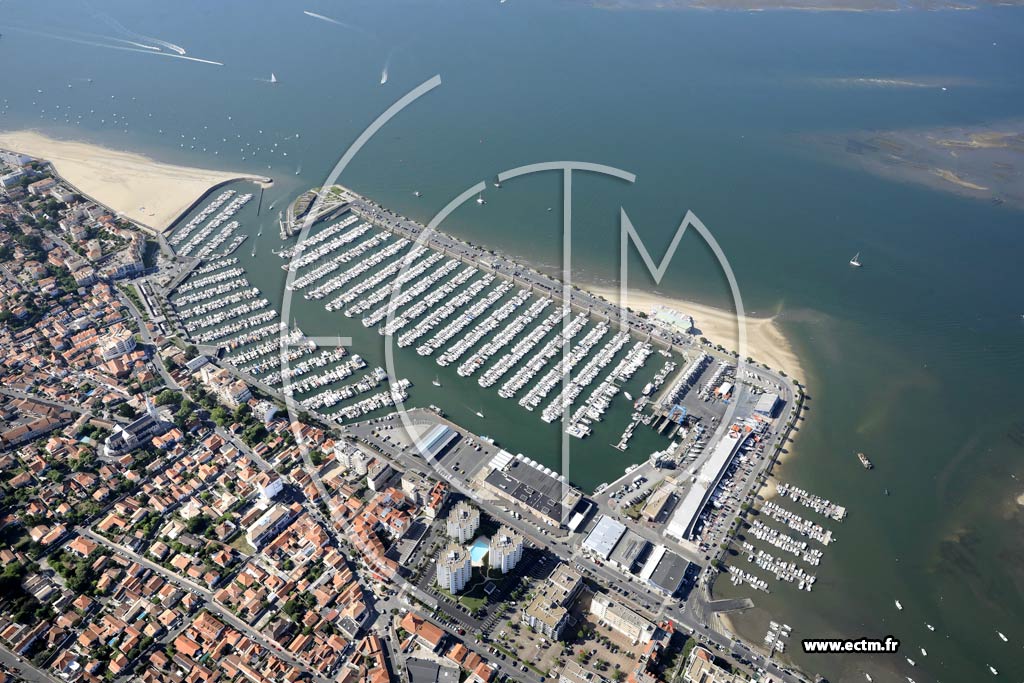 Photo arienne de Arcachon (Ville d'Automne - Capitainerie)