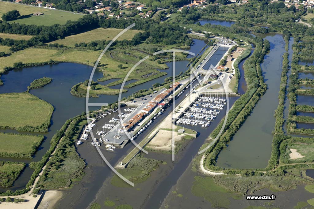 Photo arienne de Audenge (le Port)