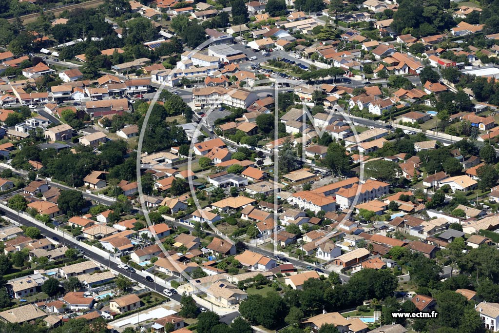 Photo arienne de Gujan-Mestras (la Hume)