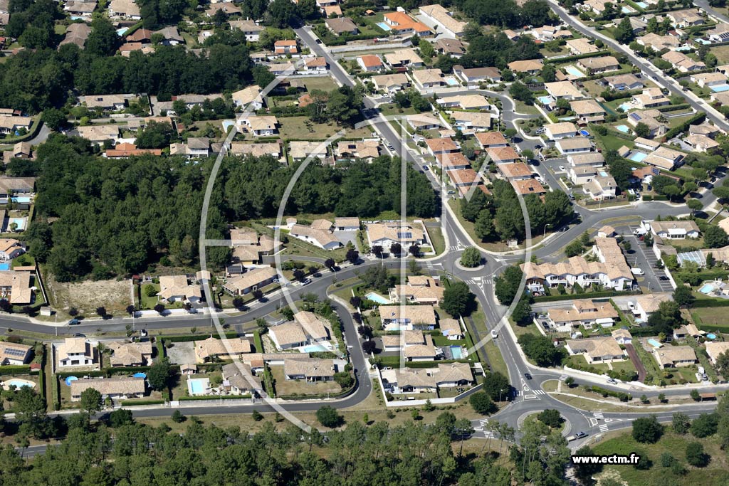 Photo arienne de Gujan-Mestras (Meyran)
