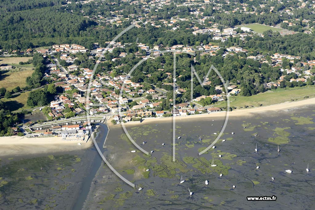 Photo arienne de Lanton (Port de Taussat)