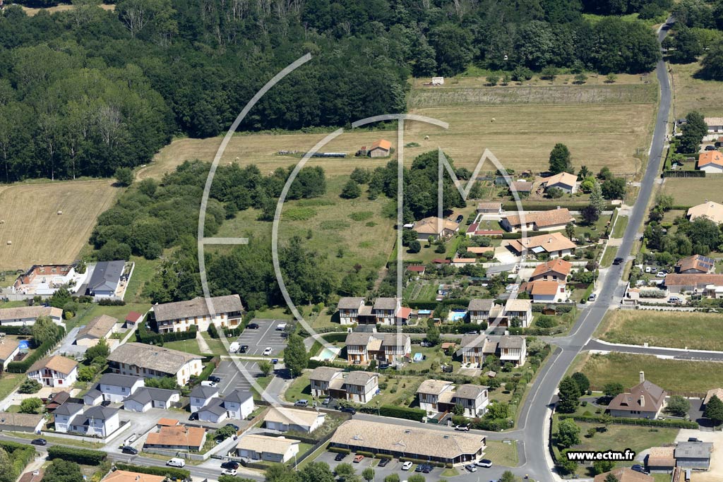 Photo arienne de Mios (la Route de Lacanau)