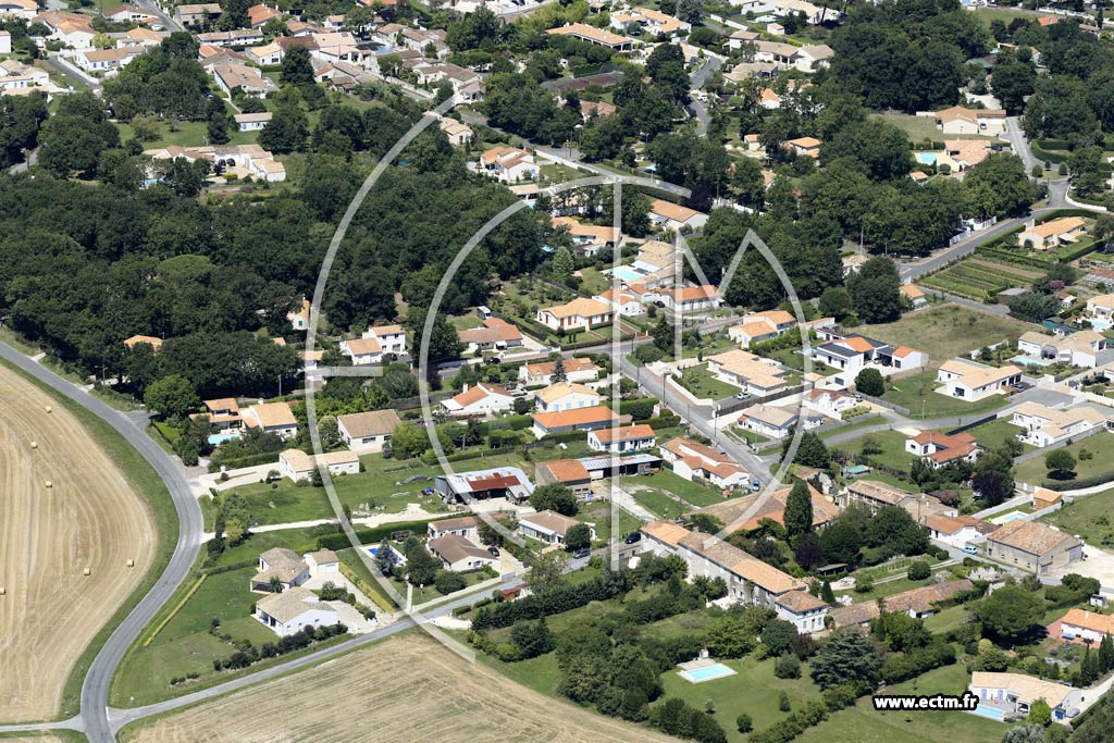 Photo arienne de Breuillet (le Gallet)