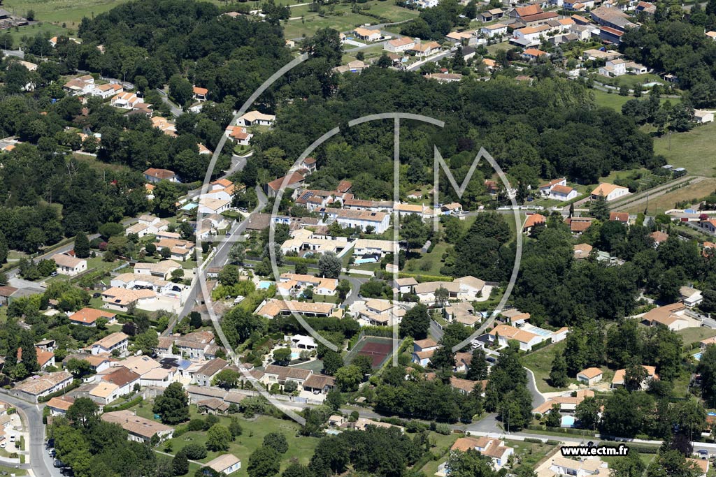 Photo arienne de Breuillet (le Gallet)