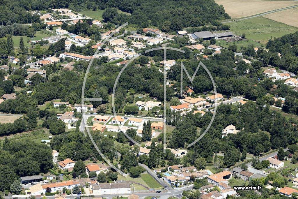 Photo arienne de Breuillet (le Gallet)