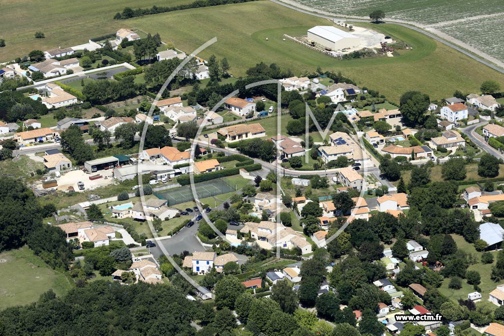 Photo arienne de Breuillet (Taupignac)