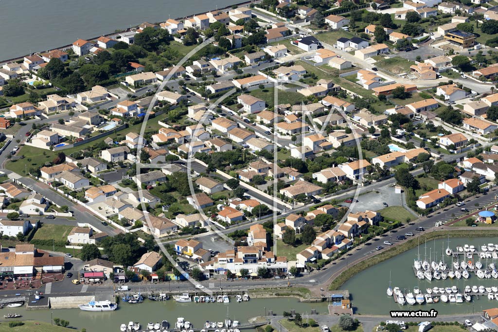 Photo arienne de Meschers-sur-Gironde (les Roches)