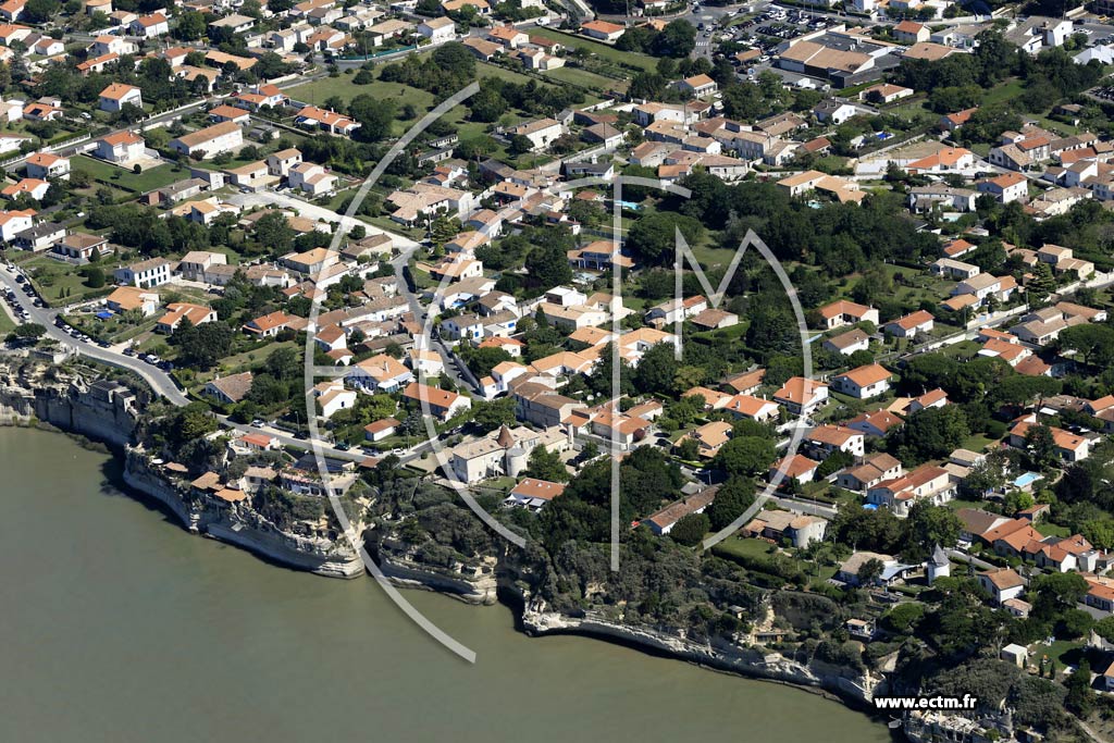 Photo arienne de Meschers-sur-Gironde (les Roches)