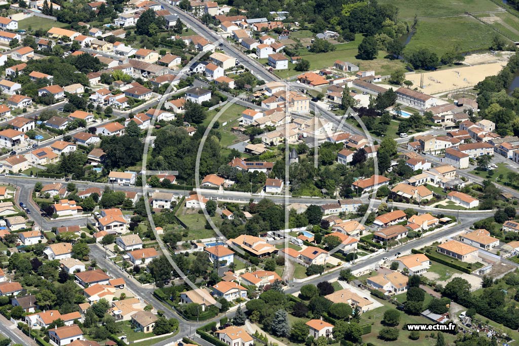 Photo arienne de Saujon (Berlan)