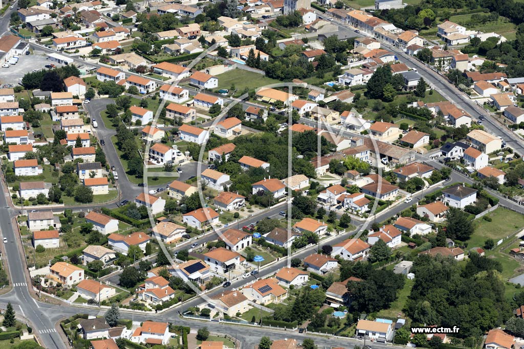 Photo arienne de Saujon (Berlan)