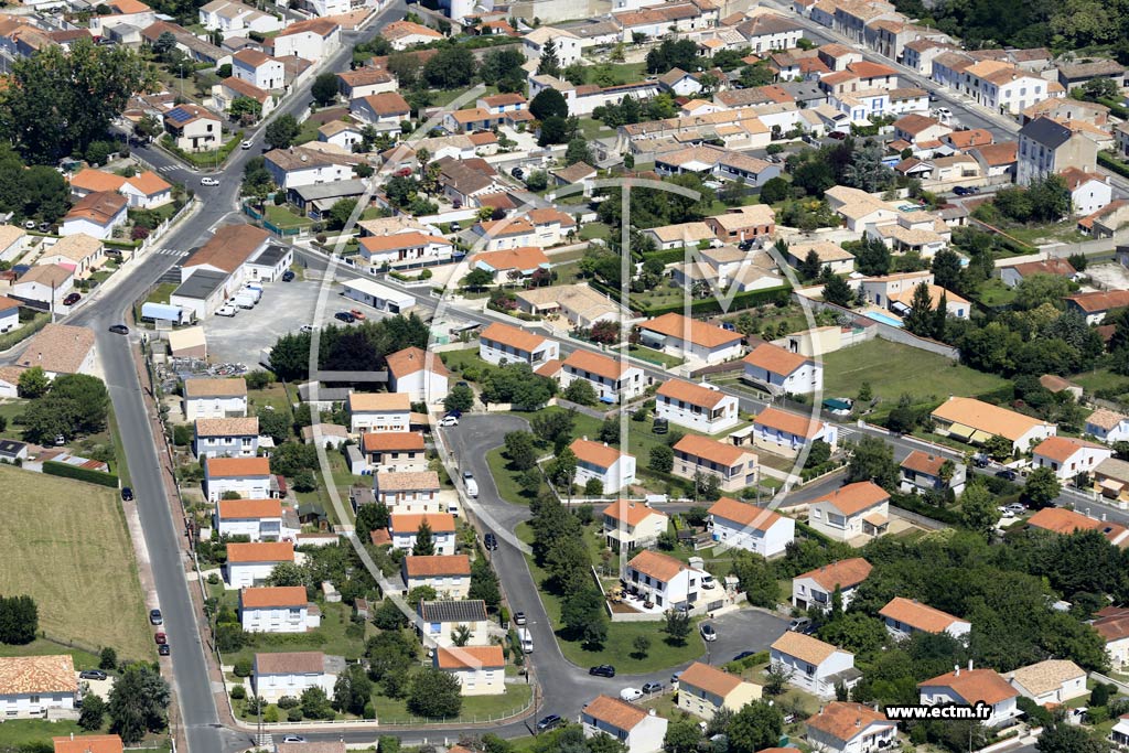 Photo arienne de Saujon (Berlan)
