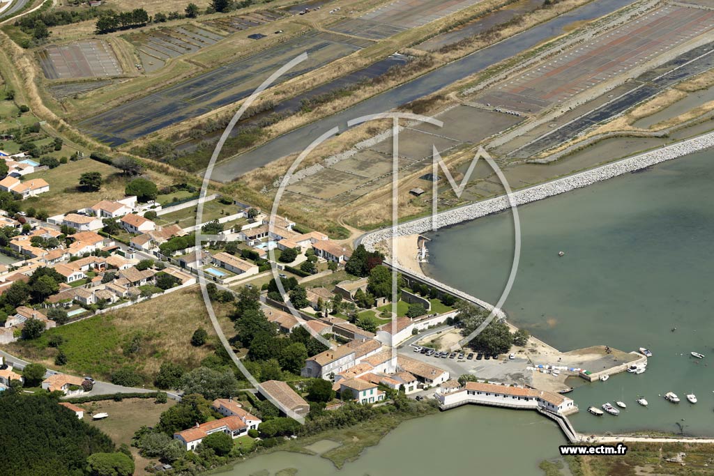 Photo arienne de Loix (le Port)