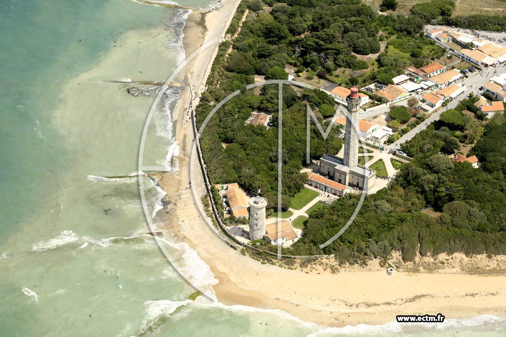 Photo arienne de Saint-Clment-des-Baleines (Pas du Groin - Phare des Baleines)