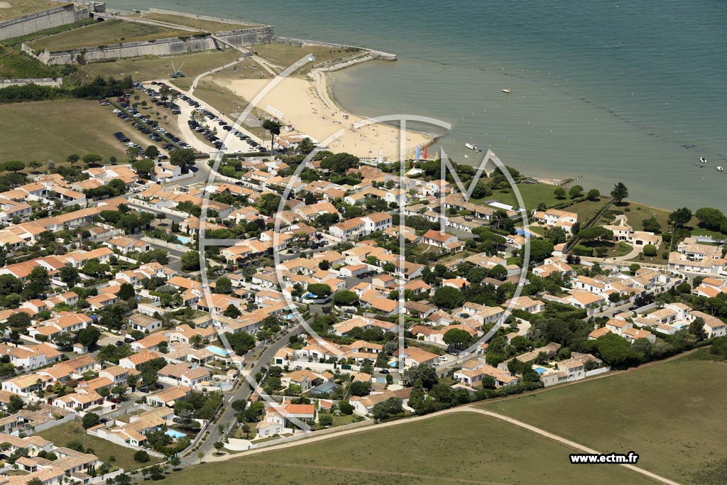 Photo arienne de Saint-Martin-de-R (le Parc)