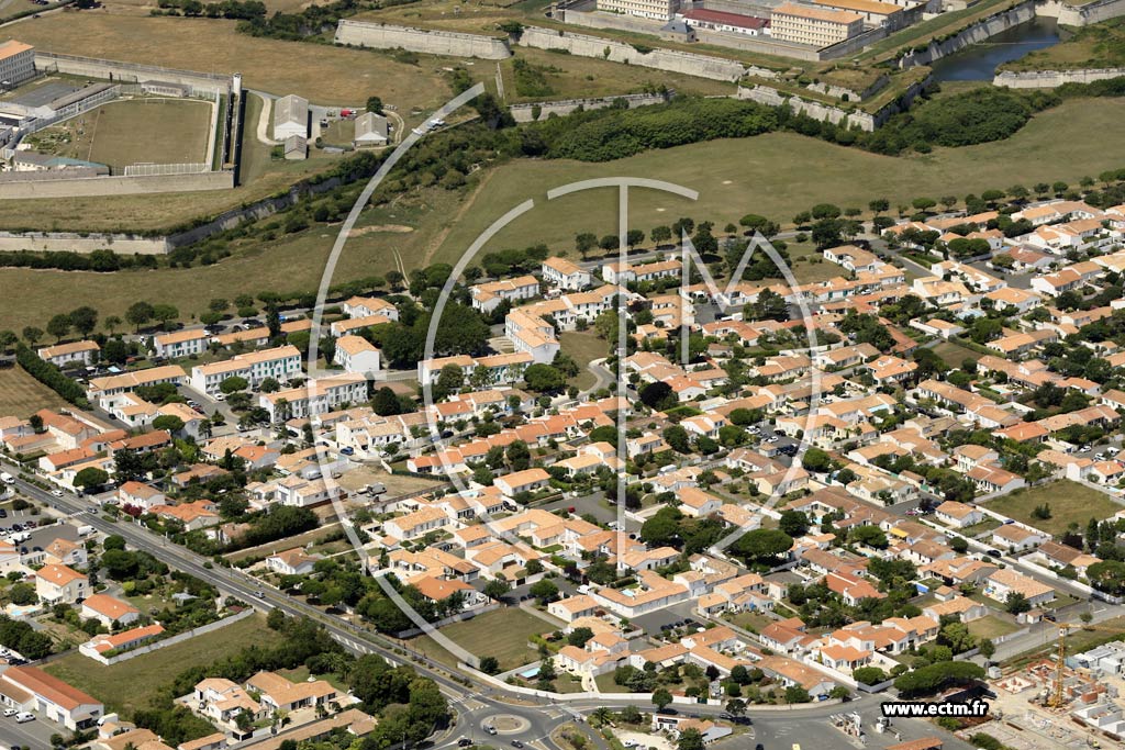 Photo arienne de Saint-Martin-de-R (le Parc)