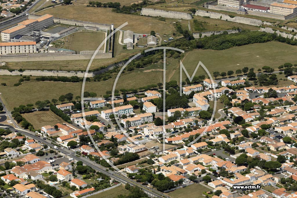 Photo arienne de Saint-Martin-de-R (le Parc)