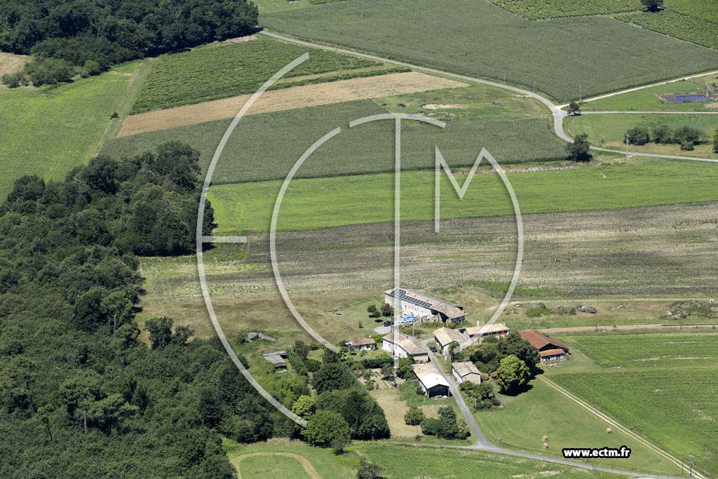 Photo arienne de Baignes-Sainte-Radegonde (Chez Mriot)
