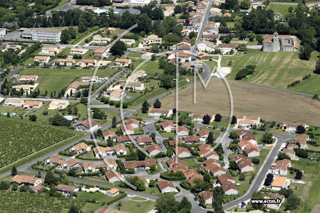 Photo arienne de Baignes-Sainte-Radegonde (Cit Flix Gaillard)