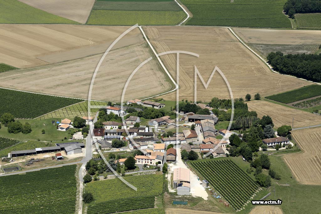 Photo arienne de Baignes-Sainte-Radegonde (Guitres)