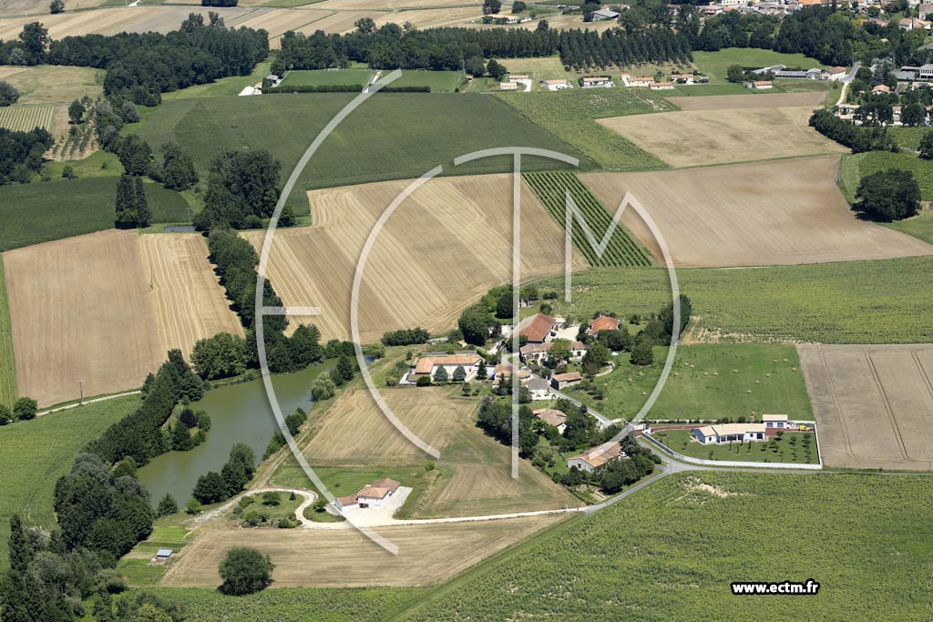 Photo arienne de Baignes-Sainte-Radegonde (le Breuil)