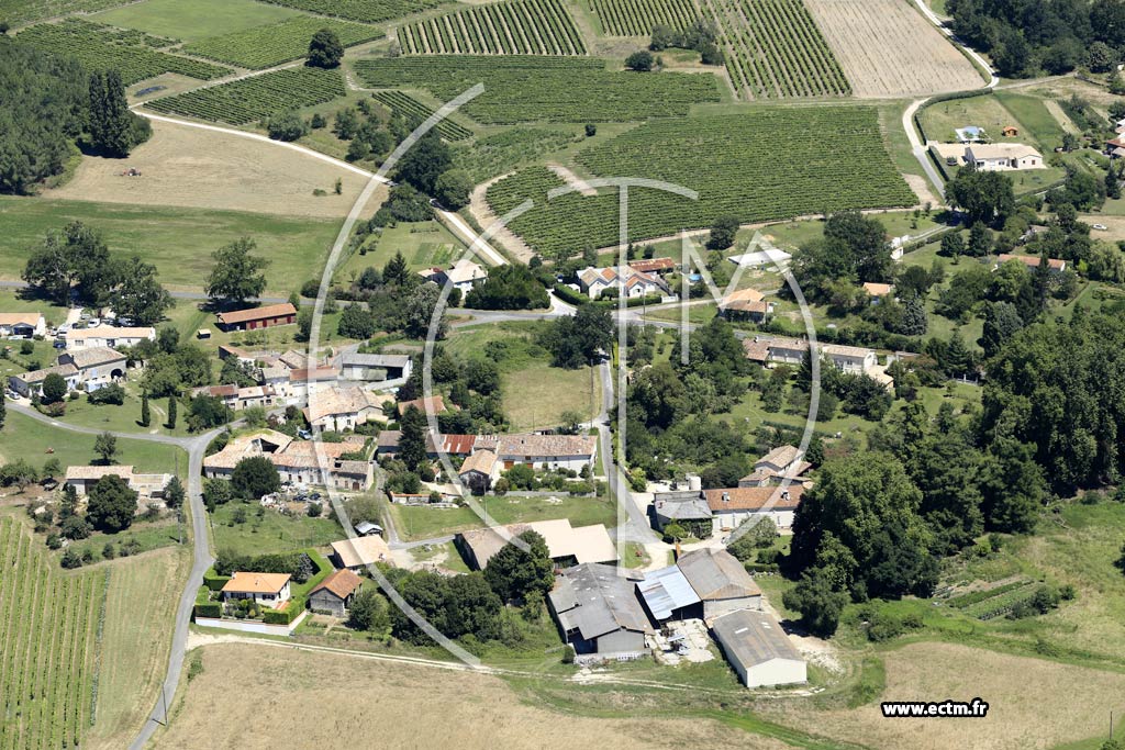 Photo arienne de Baignes-Sainte-Radegonde (Puygareau)