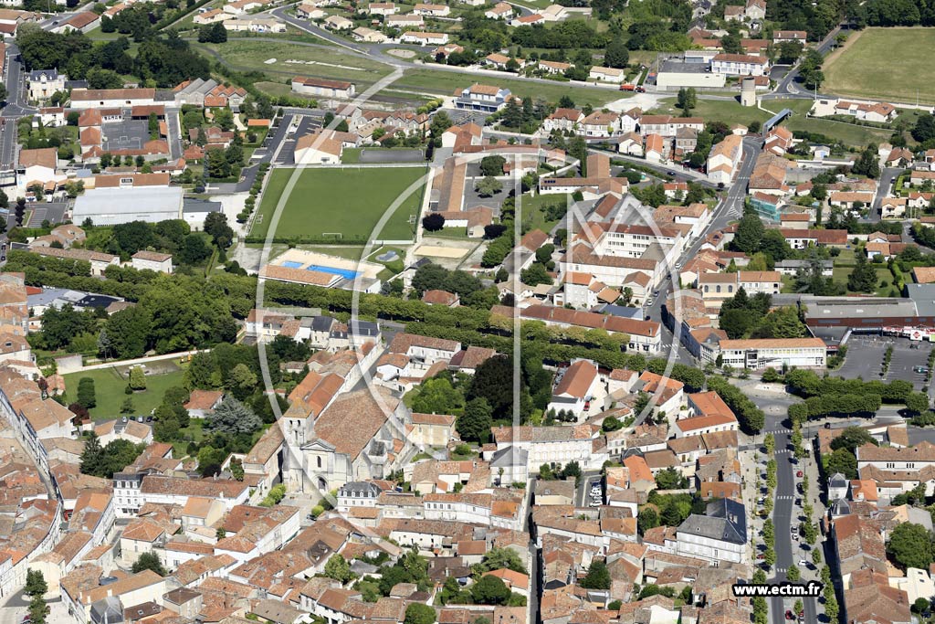 Photo arienne de Barbezieux-Saint-Hilaire (Centre)