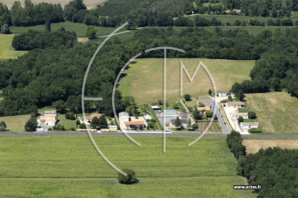 Photo arienne de Barbezieux-Saint-Hilaire (Trop Vendu)