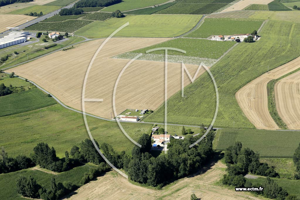 Photo arienne de Saint-Bonnet (le Maine Braud)