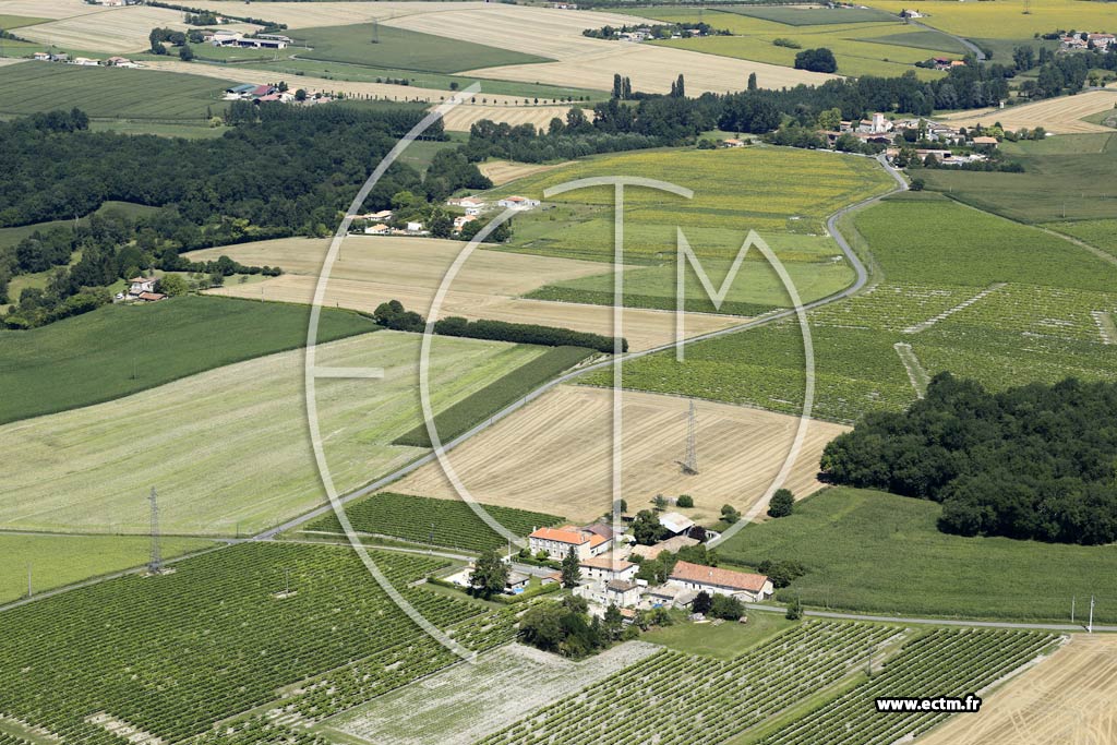 Photo arienne de Salles-de-Barbezieux (Chez Grassin)