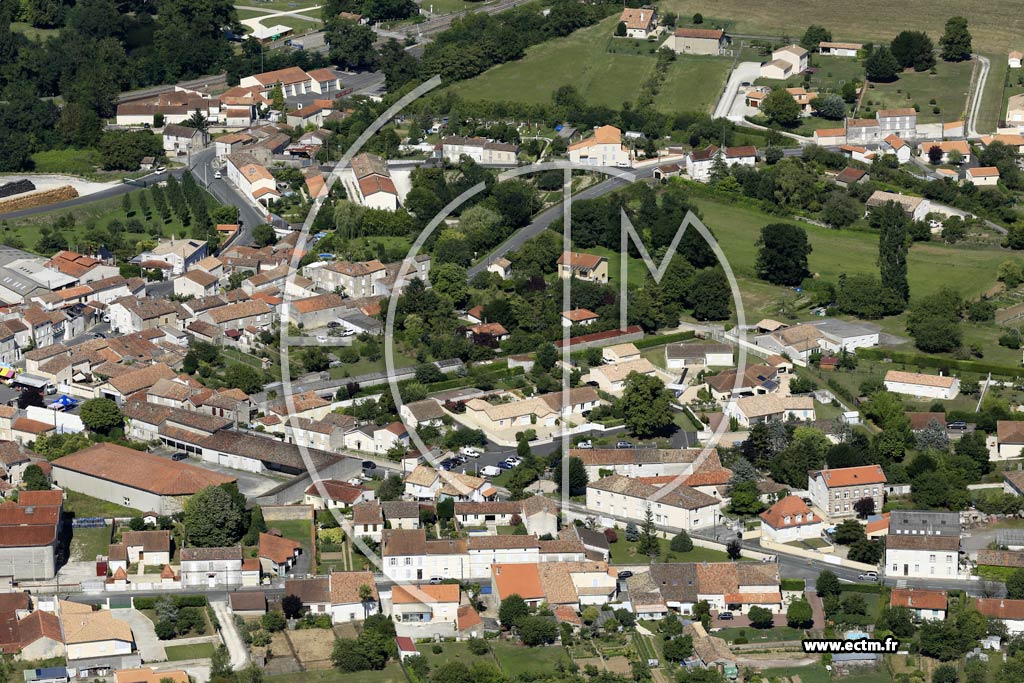 Photo arienne de Chteauneuf-sur-Charente (Centre)