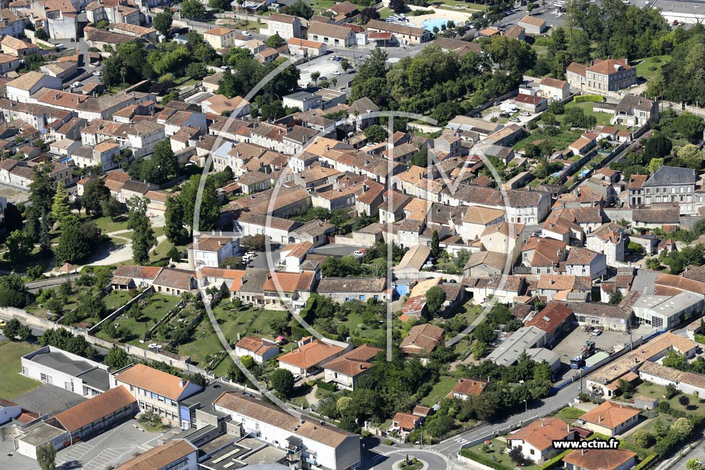 Photo arienne de Chteauneuf-sur-Charente (Est)